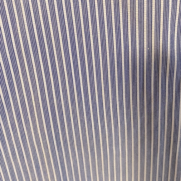 Mens dress shirt by Calvin Klein - Picture 2 of 5